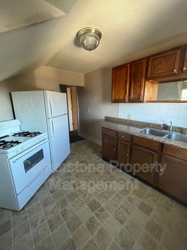 Building Photo - 1229 1st Ave N
