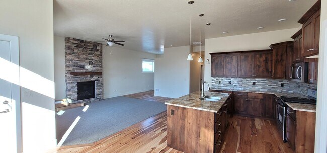 Foto del edificio - 2593 E Hidden Crk St