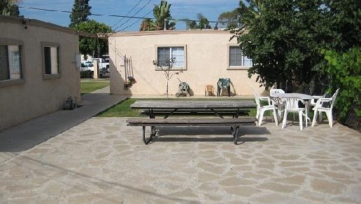 Large Common Areas - F Avenue