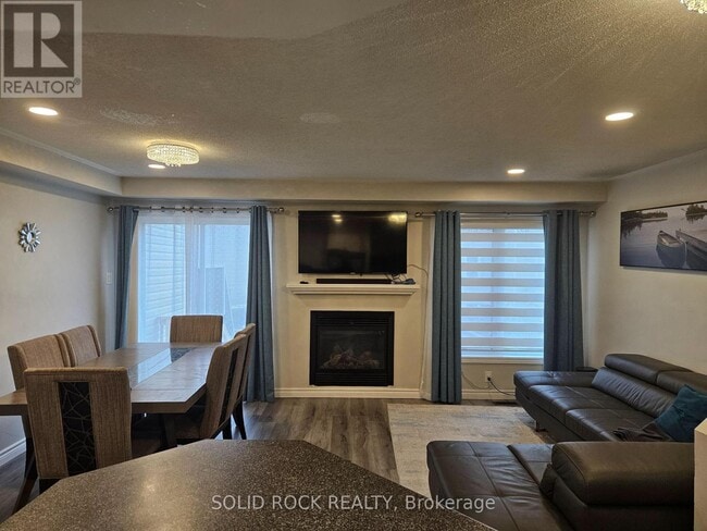 Building Photo - 255 Catamount Ct