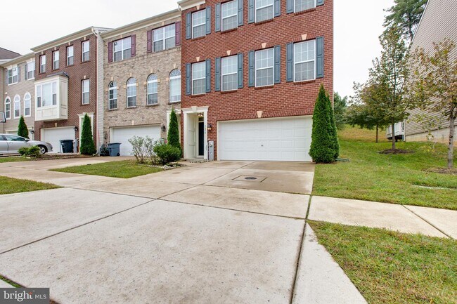 Building Photo - 7875 River Rock Way