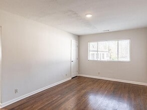 Interior Photo - Enclave Oakhurst Village