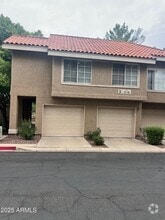 Building Photo - 1633 E Lakeside Dr