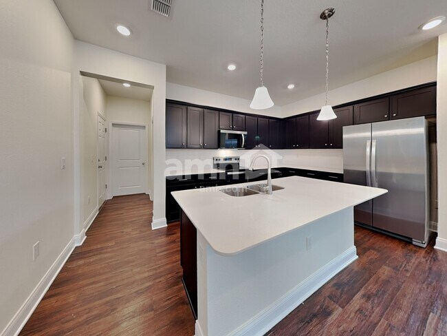 Foto del edificio - 3627 Windward Hls Blvd