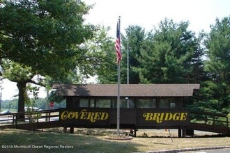 Building Photo - 171 Amberly Dr