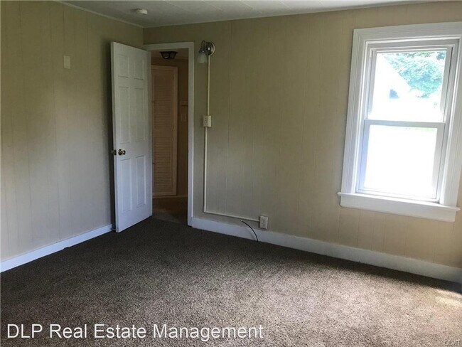 Foto del edificio - 2 br, 1 bath House - 158 Washington Street