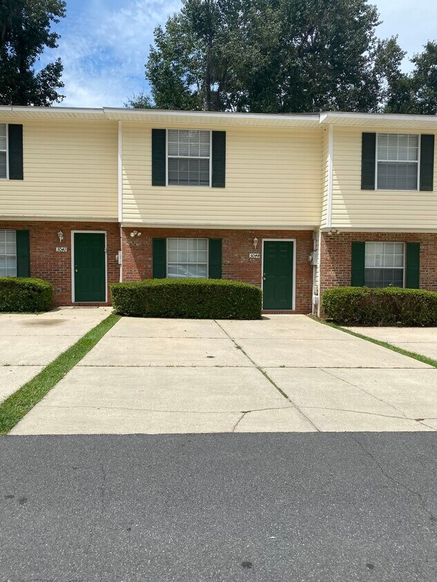 3044 Camelliawood Cir E, Tallahassee, FL 32301 Townhome Rentals in
