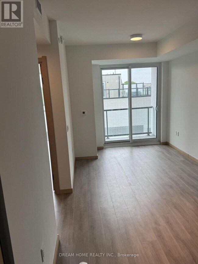 Photo du bâtiment - 3429-3429 Sheppard Ave E