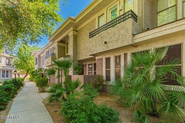 Building Photo - 15221 N Clubgate Dr