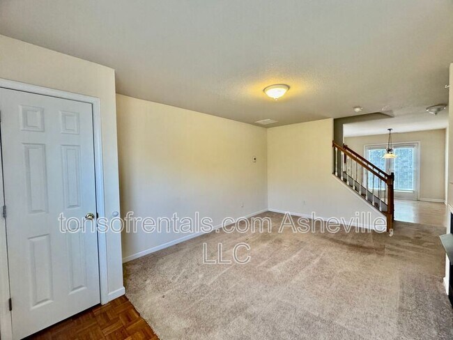 Foto del edificio - 85 Farington Cir