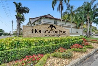 Building Photo - 630 S Park Rd