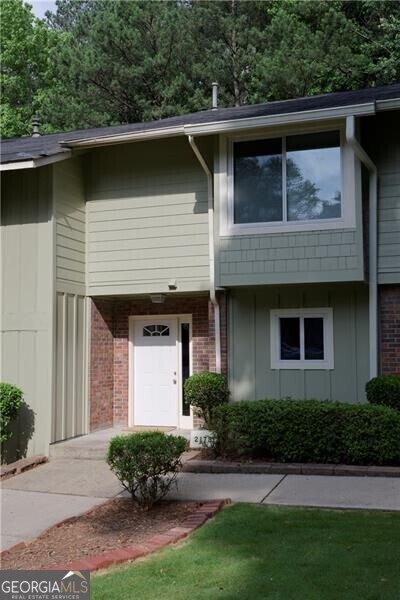 Building Photo - 2179 Surrey Ct