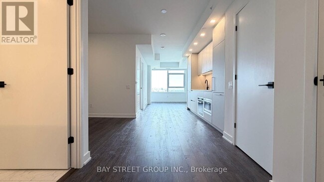 Building Photo - 609 Sherbourne St