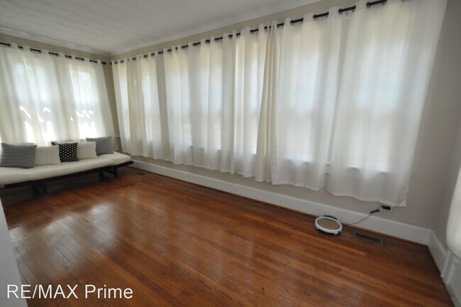 Foto del edificio - 3 br, 3 bath House - 135 Hampton Roads Avenue