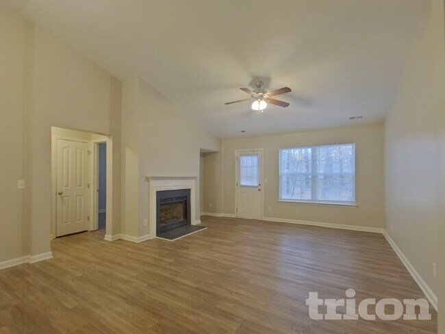 Foto del edificio - 6314 Spanish Moss Ln