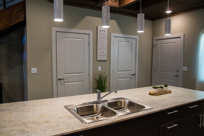 Foto del edificio - 135 Indiana