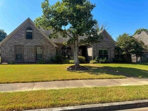 Building Photo - 287 Black Wolf Dr