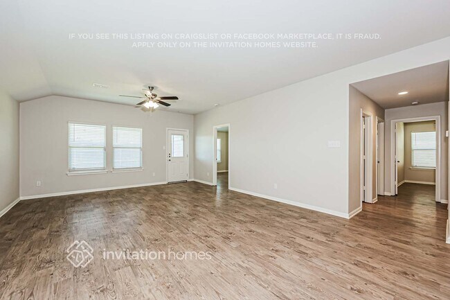 Foto del edificio - 16517 Pembine Ln