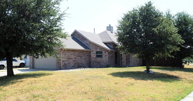 Foto del edificio - 3 Bed 2 Bath in Denton