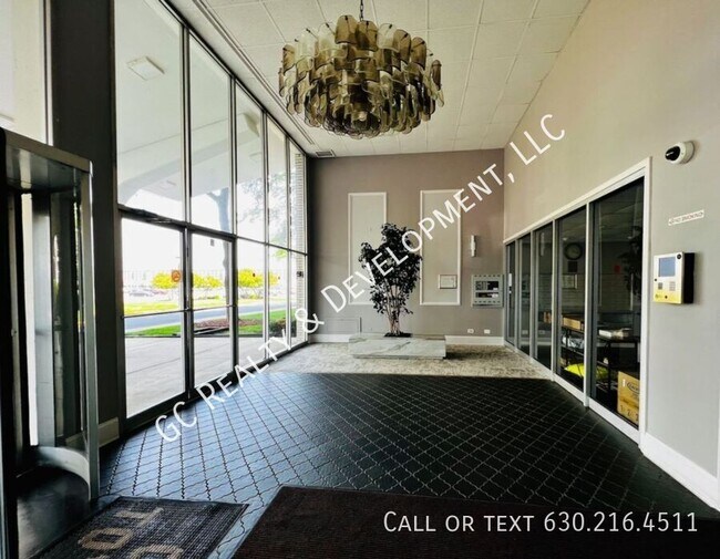 Foto del edificio - 9001 Golf Rd