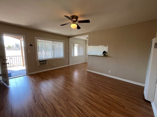 Foto del edificio - 6116 Radford Ave