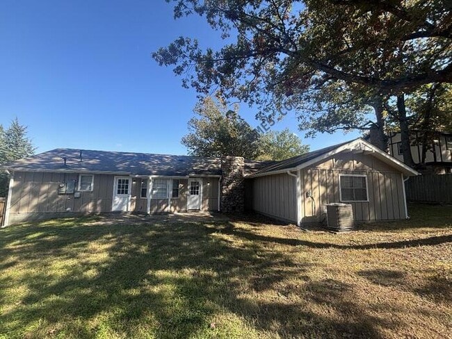 Foto del edificio - 1216 Green Mountain Dr