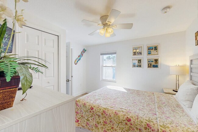 Building Photo - 207 Coconut Ave
