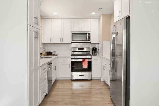 Photo - 123 Lido Cir Apartment