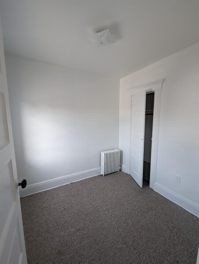 Foto del edificio - 300 Centre Ave