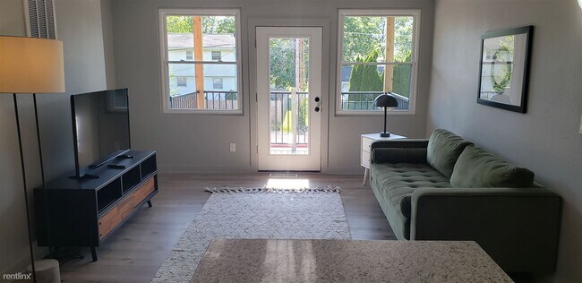 Building Photo - 2 br, 1 bath Apartment - The Metro