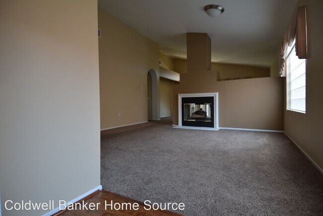 Foto del edificio - 2 br, 2 bath House - 19133 Oak Street