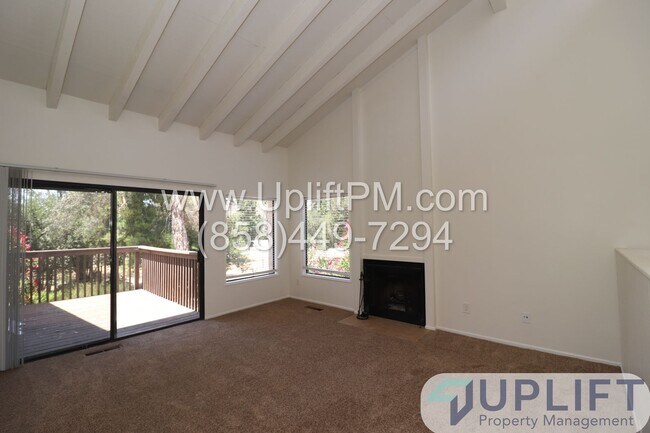 Building Photo - 2 Bed 2 Bath Condo available in Ramona, EN...
