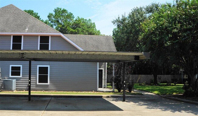 Building Photo - 770 Hunt Rd