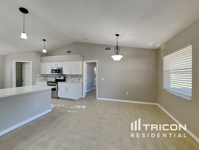 Building Photo - 1358 Laurel Glen Dr