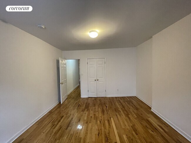 Foto del edificio - 252 Vernon Ave