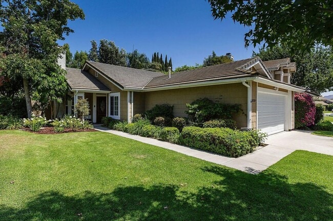 Building Photo - 5059 Via Calderon