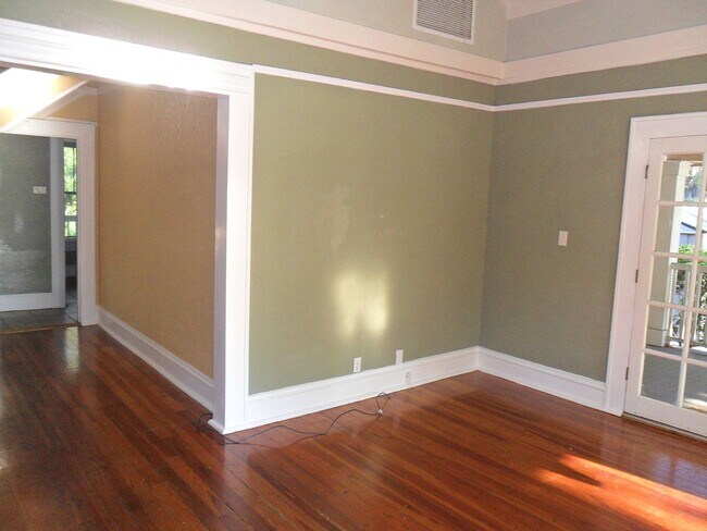 Building Photo - Charming two story home with water view! L...