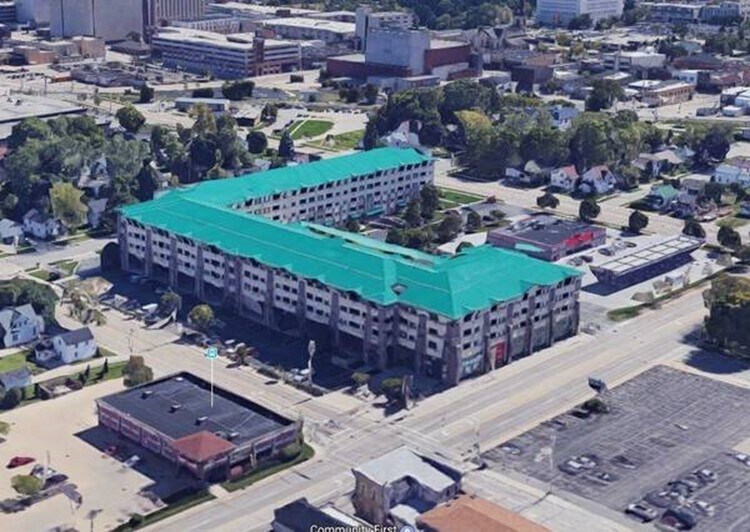 400 N Richmond St Unit 111, Appleton, WI 54911 Condo for Rent in