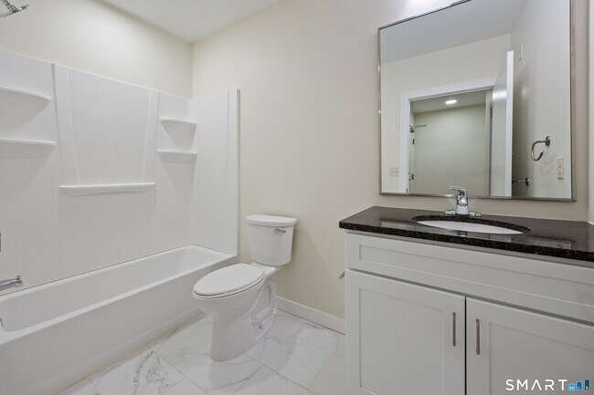 Foto del edificio - 1355 Main St