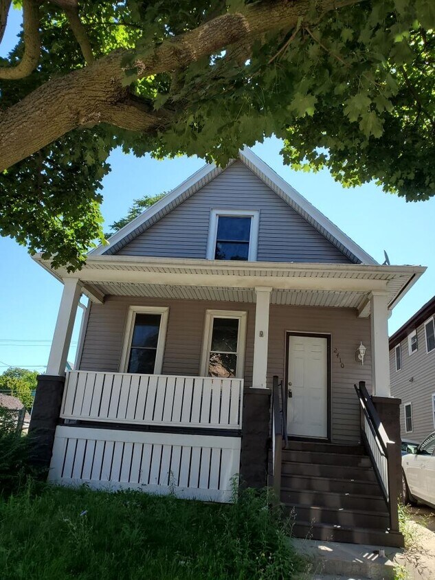 2410 N 12th St, Milwaukee, WI 53206 House Rental in Milwaukee, WI