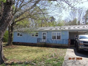 Building Photo - 287 Little Wilkesboro Rd