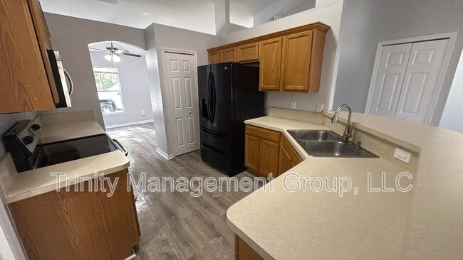 Foto del edificio - 1 Redwood Track Ln