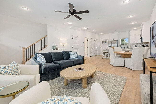 Foto del edificio - 1935 S Garland Ave