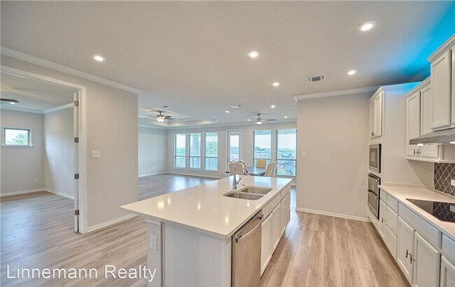 Building Photo - 3 br, 2.5 bath House - 2025 Horatio Street