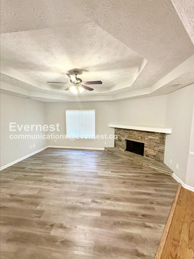 Foto del edificio - 265 Lazy Hollow Ln