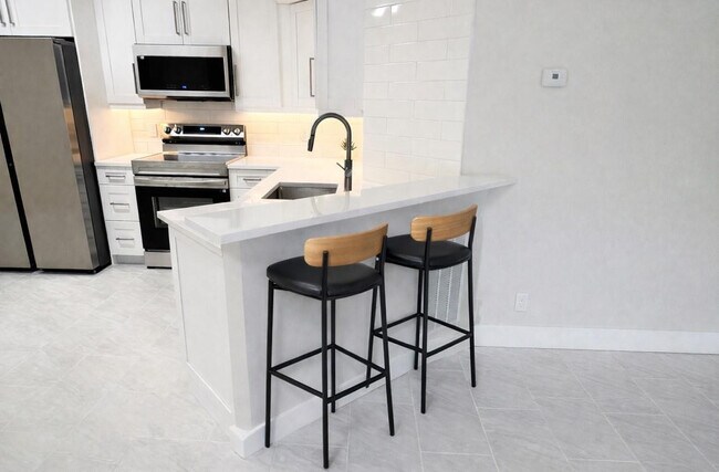 Foto del edificio - 9055 Wiles Rd