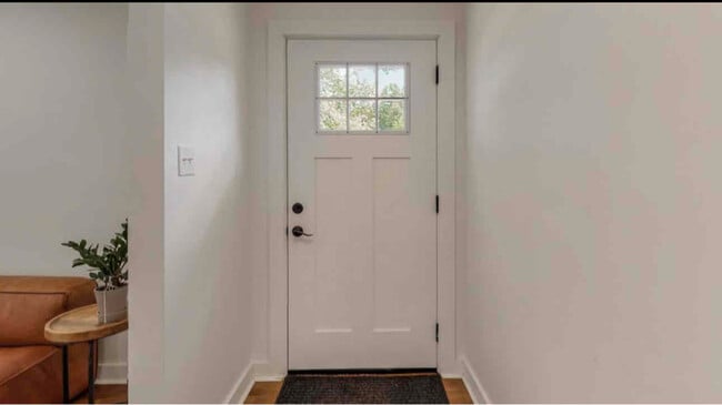Building Photo - 202 Caldwell Dr