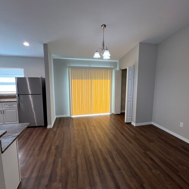 Building Photo - Available now! Beautiful 3 BD/2BA Home in Belleview!!