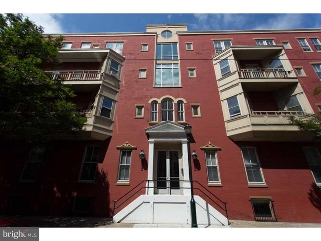 Building Photo - 1100 Spruce St