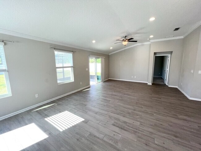 Building Photo - Introducing this stunning 4-bedroom, 2-bat...